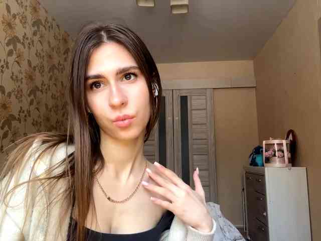 AshantiBadolato webcam