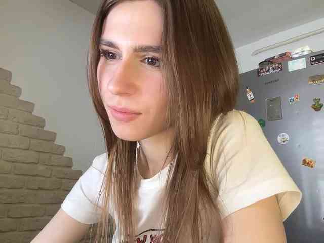 AshantiBadolato webcam