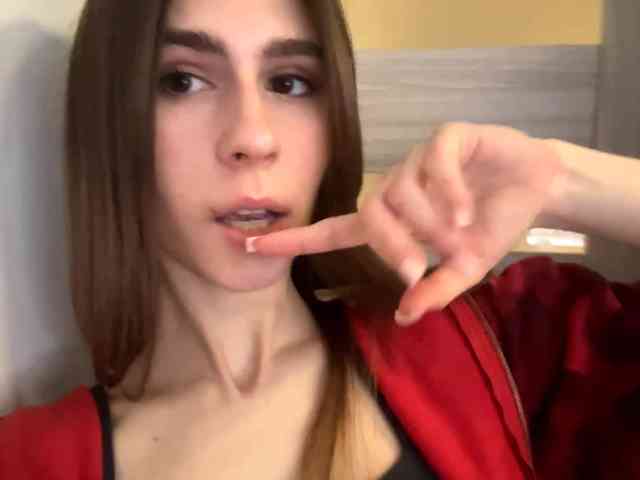 AshantiBadolato webcam