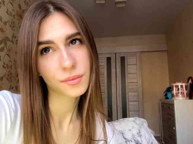 AshantiBadolato webcam