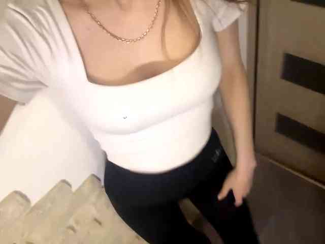 AshantiBadolato webcam