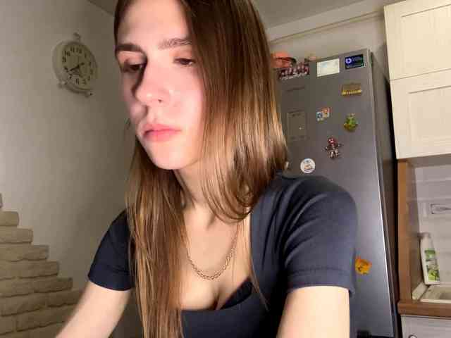 AshantiBadolato webcam