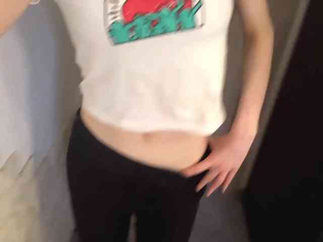 AshantiBadolato webcam