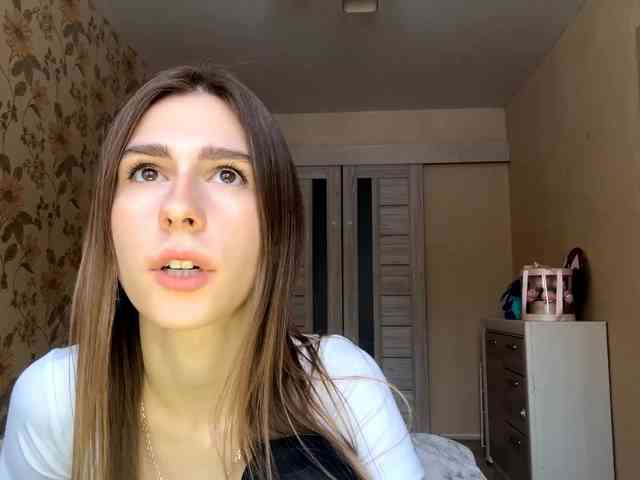 AshantiBadolato webcam