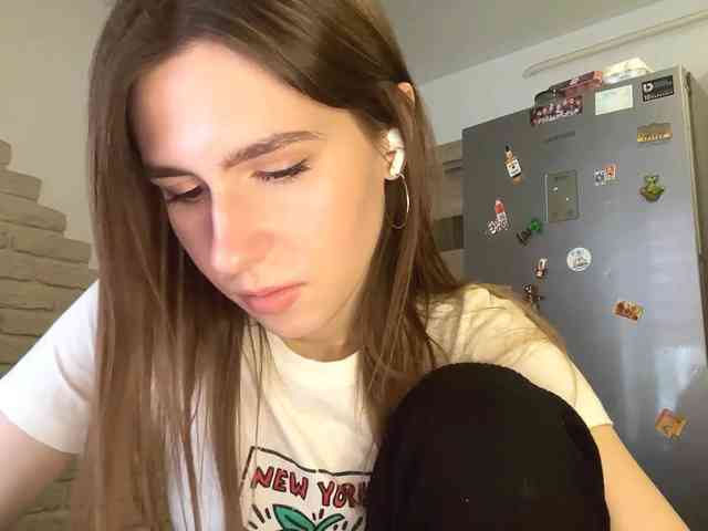 AshantiBadolato webcam