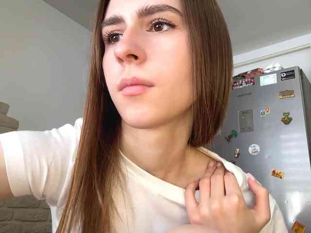 AshantiBadolato webcam