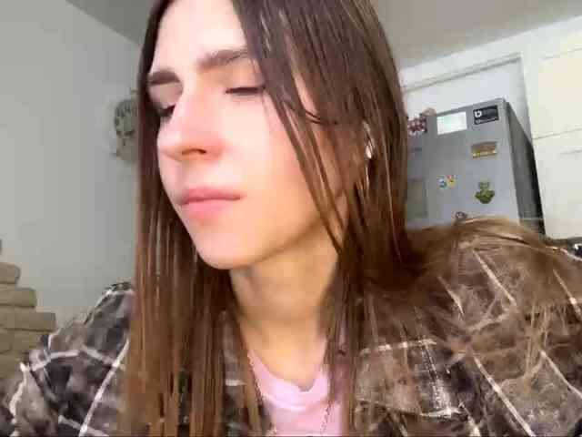 AshantiBadolato webcam