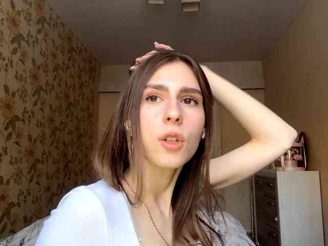 AshantiBadolato webcam