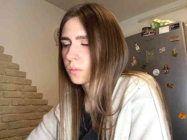 AshantiBadolato webcam