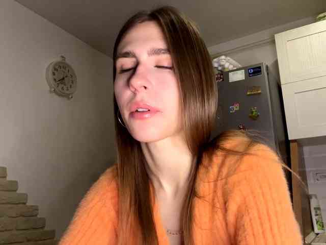 AshantiBadolato webcam