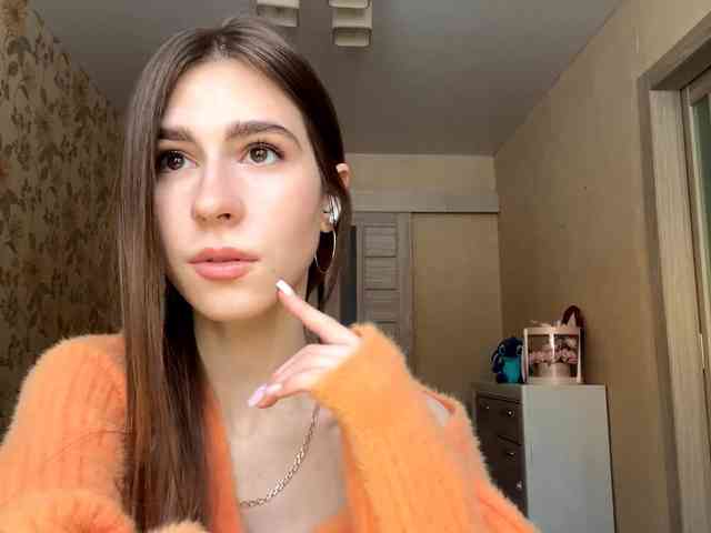 AshantiBadolato webcam