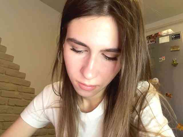 AshantiBadolato webcam