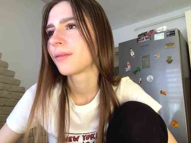 AshantiBadolato webcam