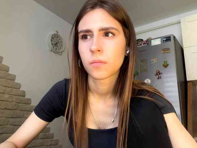 AshantiBadolato webcam