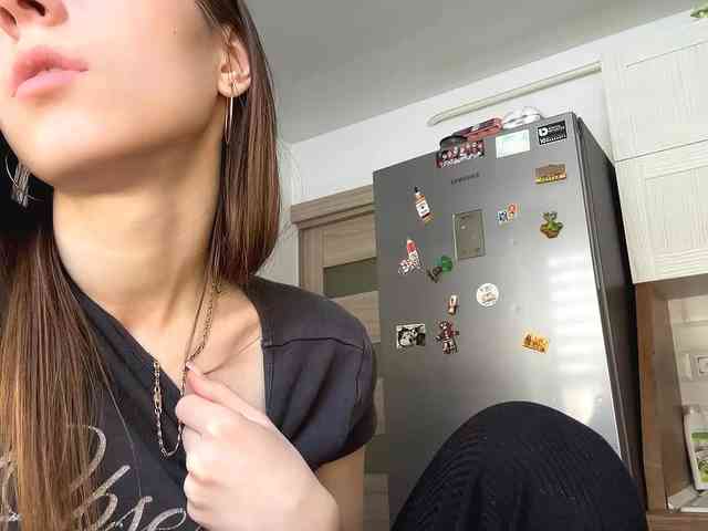 AshantiBadolato webcam