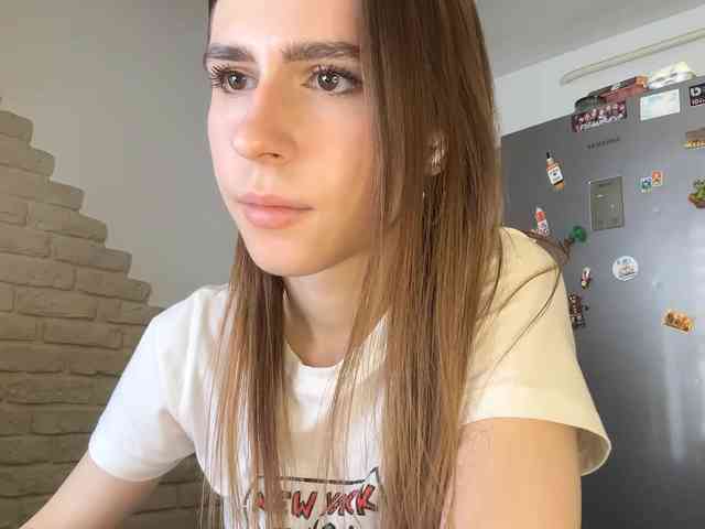 AshantiBadolato webcam