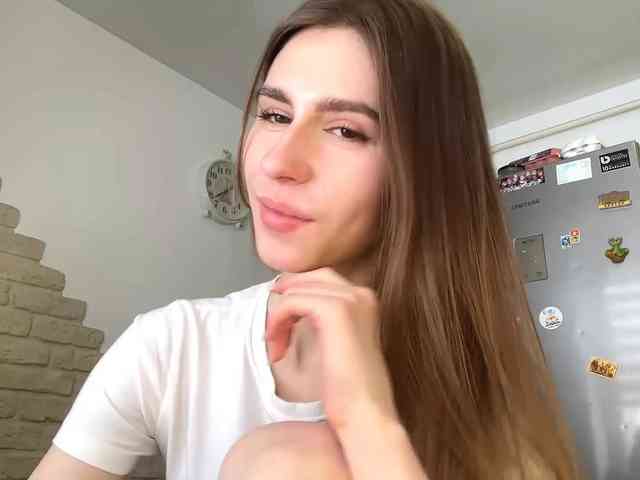 AshantiBadolato webcam