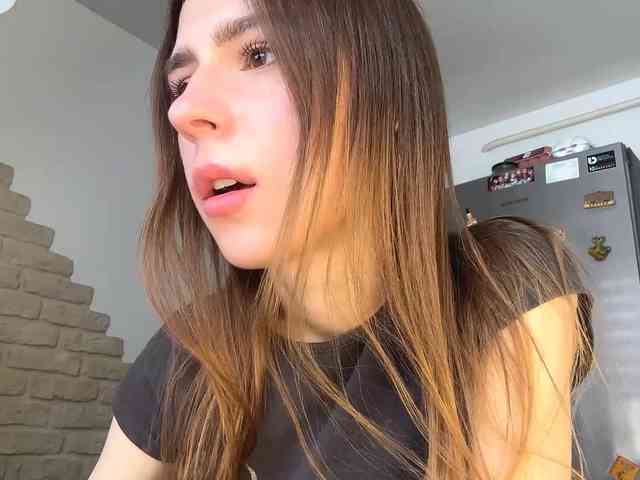 AshantiBadolato webcam