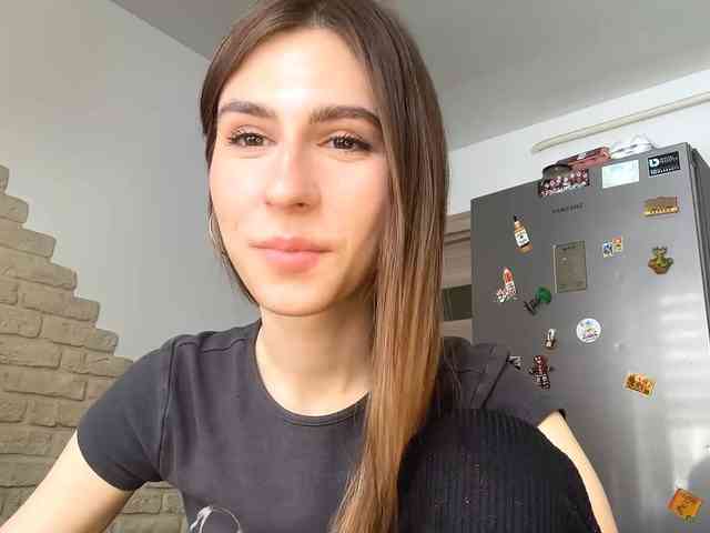 AshantiBadolato webcam