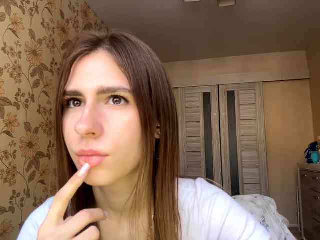 AshantiBadolato webcam