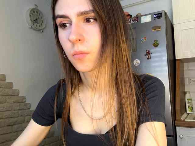 AshantiBadolato webcam