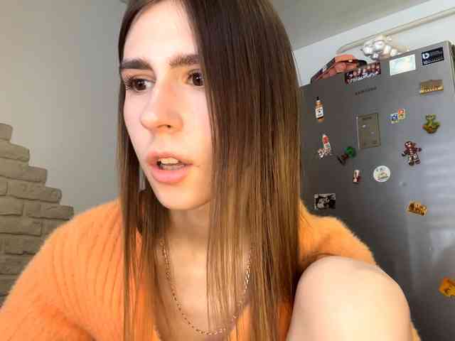 AshantiBadolato webcam