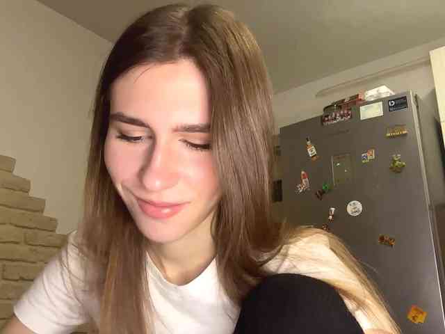 AshantiBadolato webcam