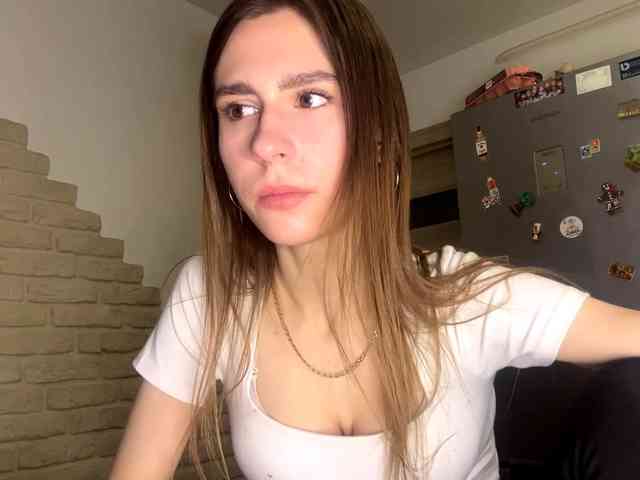 AshantiBadolato webcam