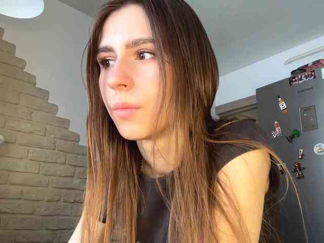 AshantiBadolato webcam