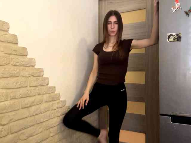 AshantiBadolato webcam