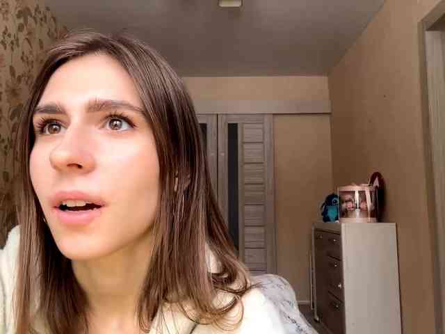 AshantiBadolato webcam