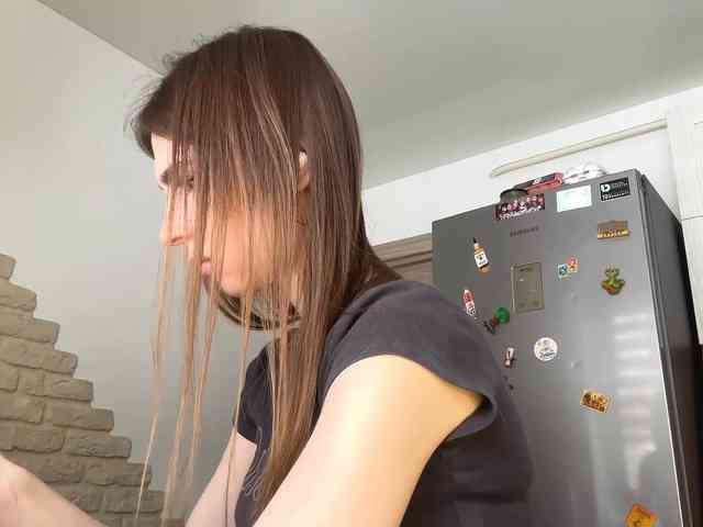 AshantiBadolato webcam