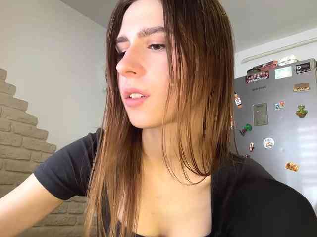 AshantiBadolato webcam