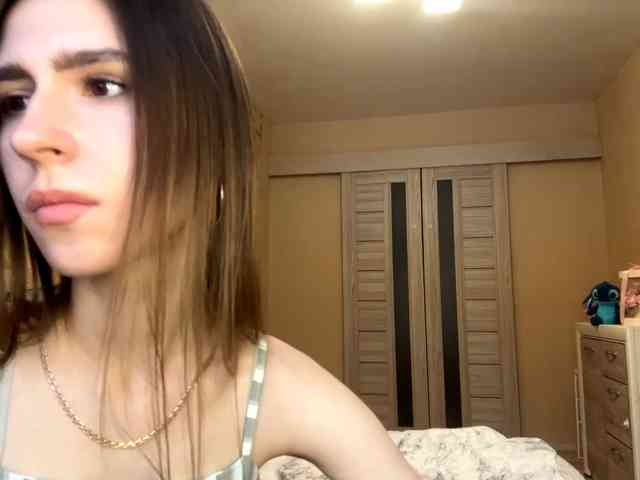 AshantiBadolato webcam