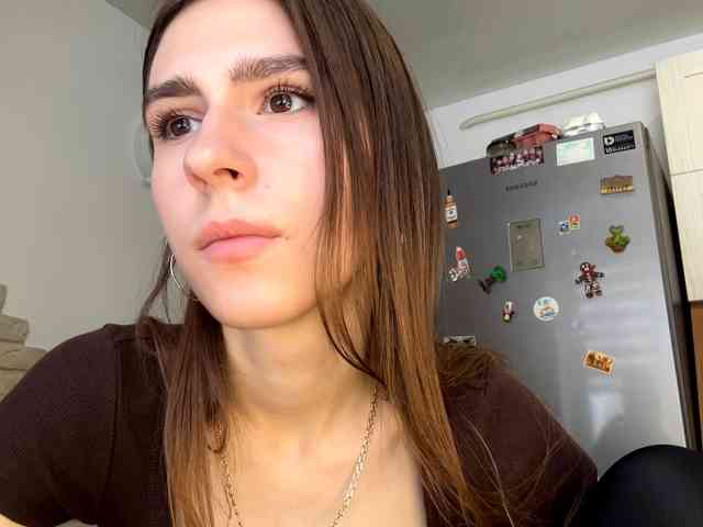 AshantiBadolato webcam