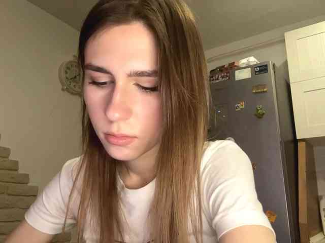 AshantiBadolato webcam