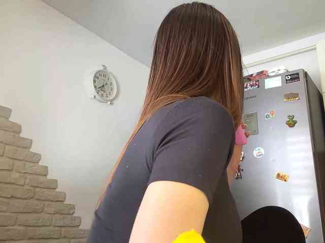 AshantiBadolato webcam