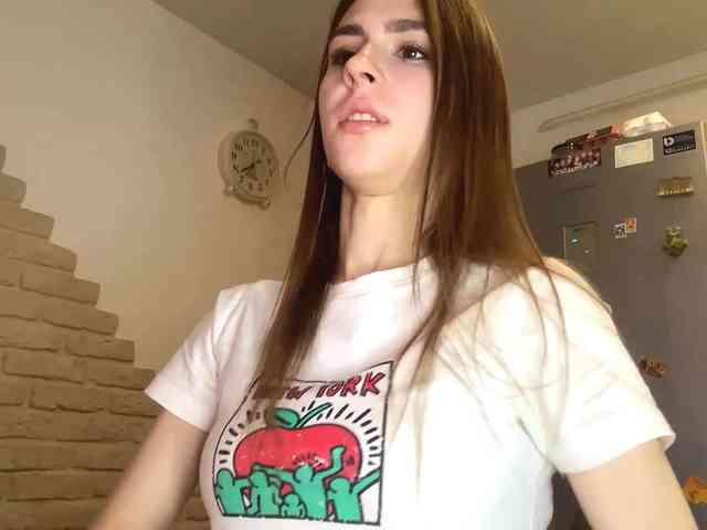 AshantiBadolato webcam