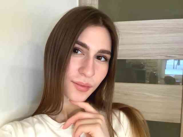 AshantiBadolato webcam