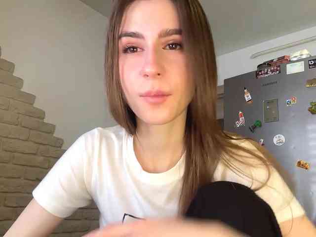 AshantiBadolato webcam