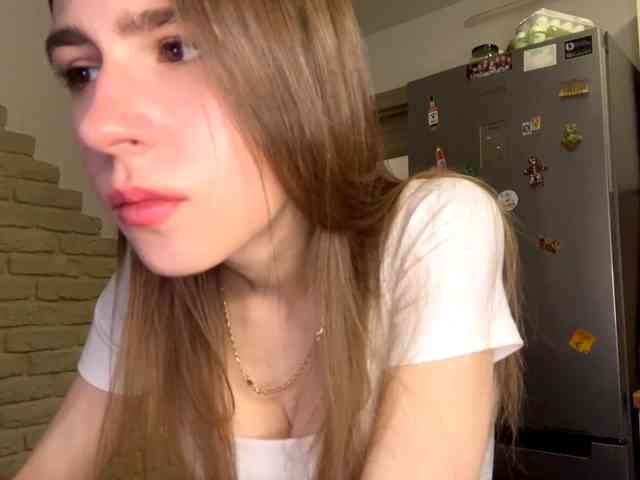 AshantiBadolato webcam