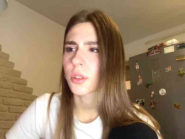 AshantiBadolato webcam