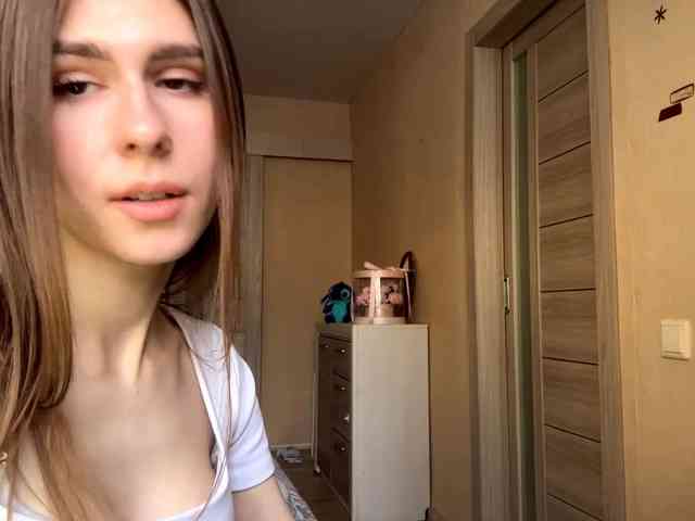 AshantiBadolato webcam