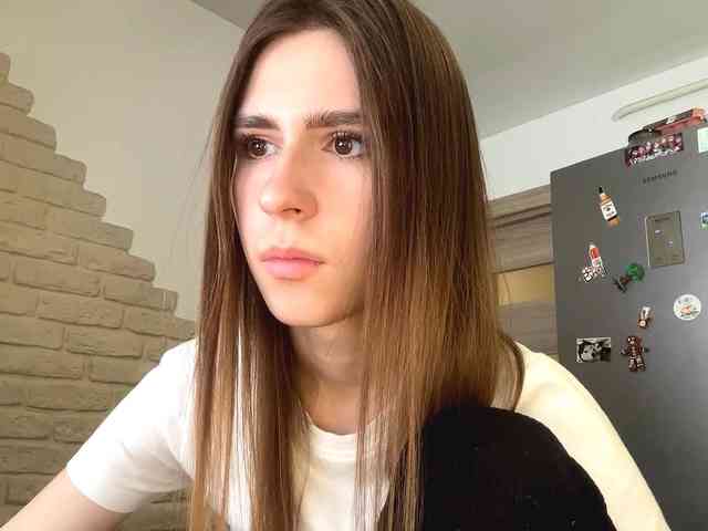 AshantiBadolato webcam