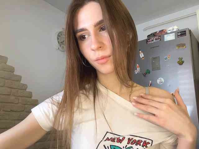 AshantiBadolato webcam