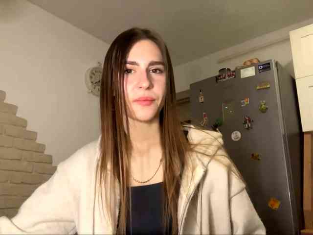 AshantiBadolato webcam