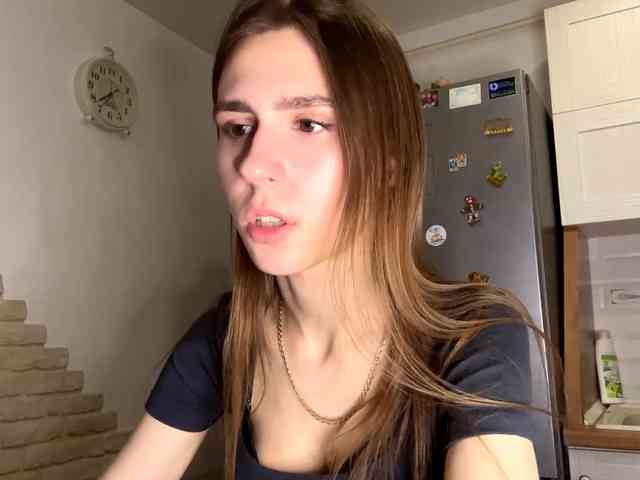 AshantiBadolato webcam