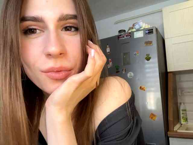 AshantiBadolato webcam