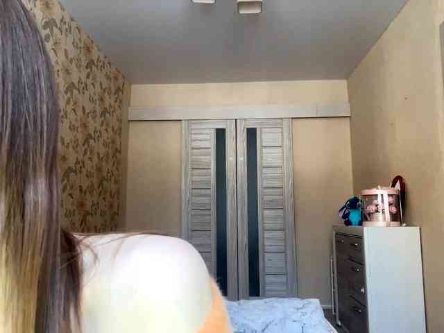 AshantiBadolato webcam