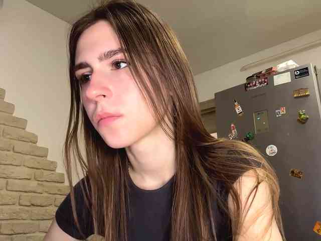 AshantiBadolato webcam